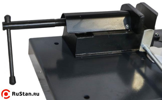 За надежное закрепление заготовки на станке отвечают тиски. Они позволяют надежно фиксировать заготовку. фото №9 За надежное закрепление заготовки на станке отвечают тиски. Они позволяют надежно фиксировать заготовку. фото №9