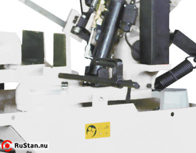 Боковой упор позволяет быстро выставить заготовку на нужный размер и получать детали с высокой степенью повторяемости. фото №11 Боковой упор позволяет быстро выставить заготовку на нужный размер и получать детали с высокой степенью повторяемости. фото №11