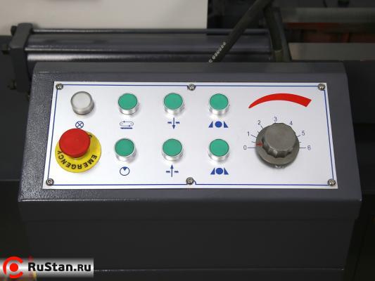 Особенностью станка является то, что органы управления вынесены на отдельную панель. фото №4 METAL MASTER MGH-300Z фото №4