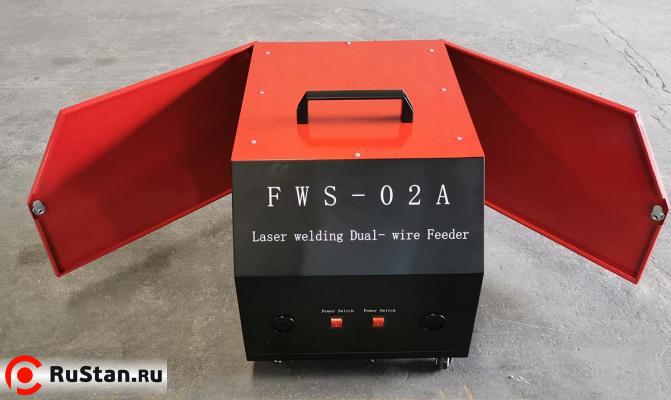 Автоподатчик Ручной лазерный сварочный аппарат Raptor SFW-3000 PRO 5в1 (3000Вт Raycus) фото №7 Raptor SFW-2000 5в1 фото №7