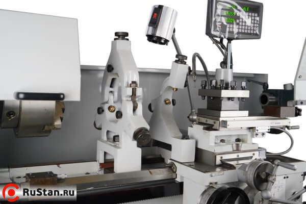 Станок «в базе» комплектуется подвижным и неподвижным люнетами фото №3 METAL MASTER Z50100 DRO RFS фото №3